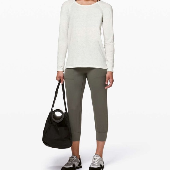 Lululemon Emerald Long Sleeve Heathered Dove Gray - Picture 3 of 5